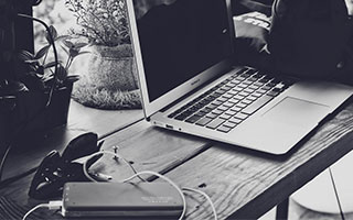 yl23455永利官网-国足主帅邵佳一：理解球迷“恨铁不成钢”的心情